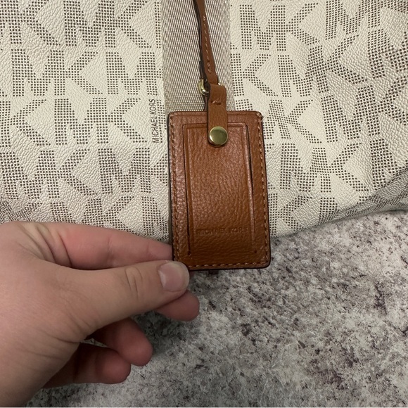 Michael Kors Duffle Bag - Picture 4 of 16